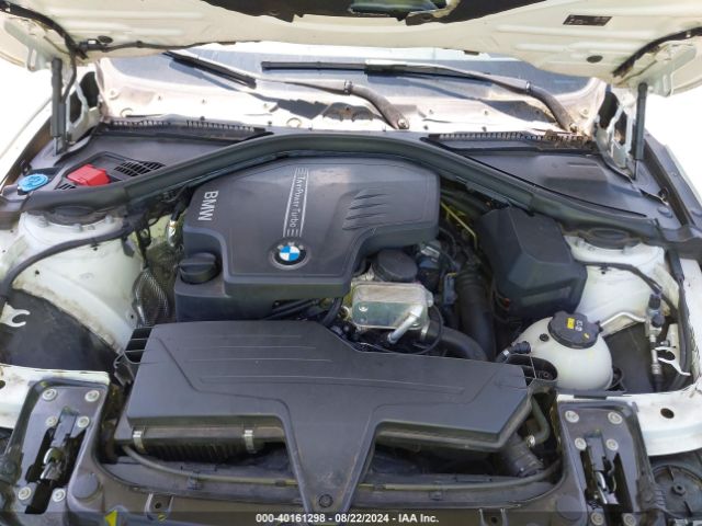 WBA8A9C52GK618976 BMW 320i