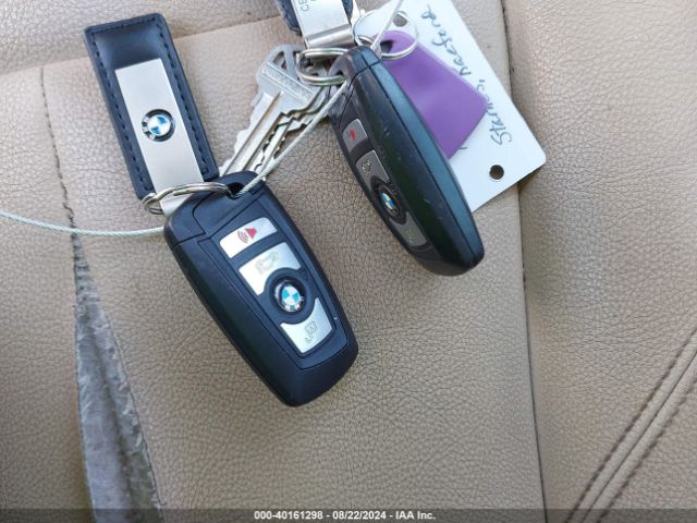 WBA8A9C52GK618976 BMW 320i