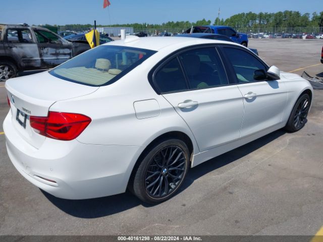 WBA8A9C52GK618976 BMW 320i
