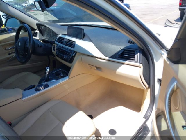 WBA8A9C52GK618976 BMW 320i