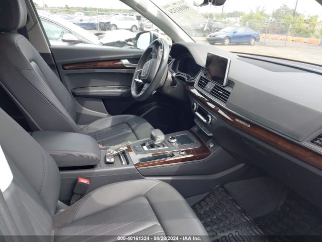 WA1BNAFY9K2089923 Audi Q5 45 Premium