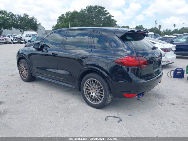 2013 PORSCHE CAYENNE WP1AD2A23DLA75685 Photo 2