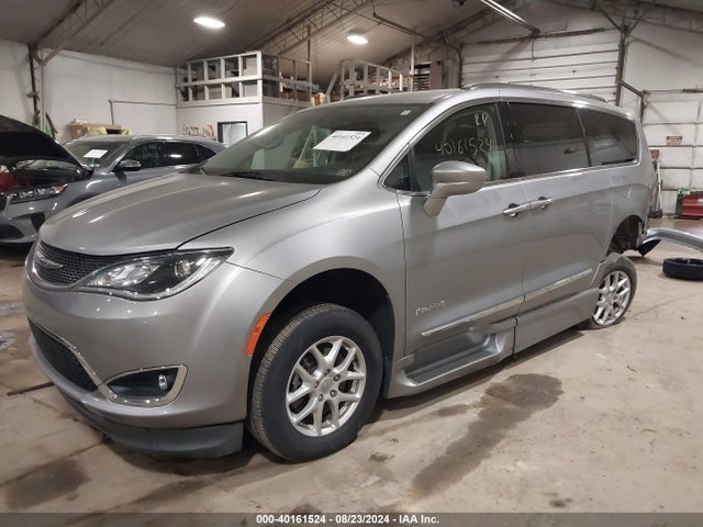 2C4RC1BGXLR229455 Chrysler Pacifica Touring L