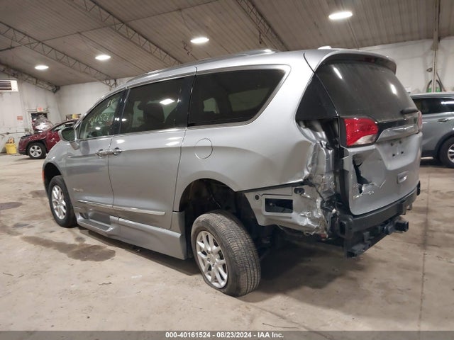 2C4RC1BGXLR229455 Chrysler Pacifica Touring L