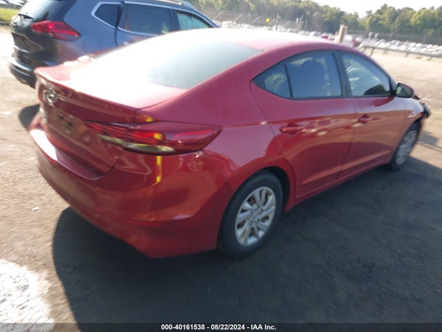Hyundai ELANTRA SE 2018 5NPD74LF0JH264585 Image 4