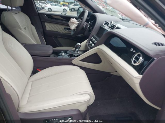 2022 BENTLEY BENTAYGA SJAAM2ZV2NC017635 Photo 4