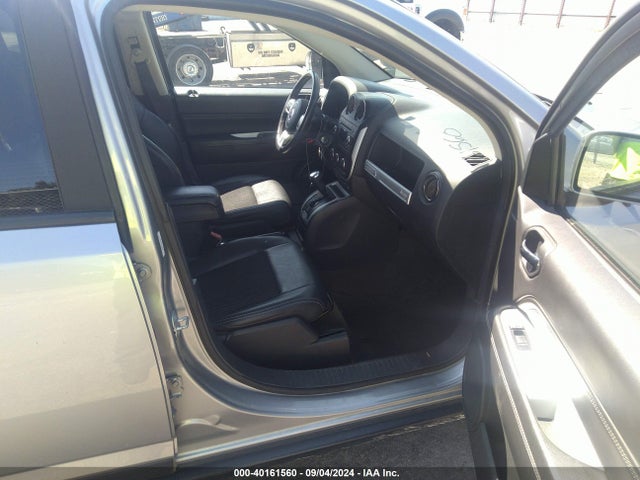 1C4NJDEB6GD781663 Jeep Compass Latitude