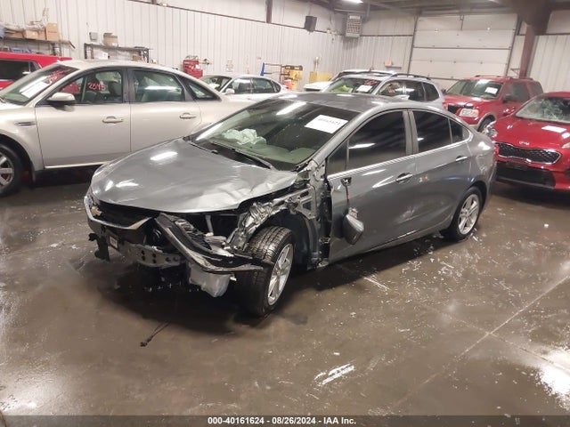 Chevrolet Cruze Lt Auto 2018 1G1BE5SM8J7147899 Image 2