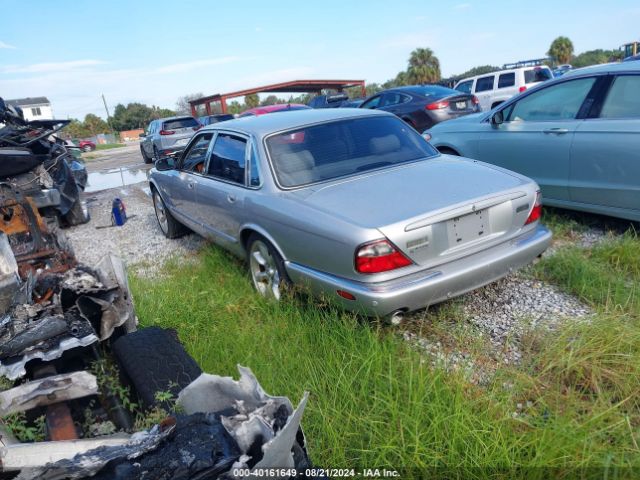 2001 JAGUAR XJR SAJDA15BX1MF26973 Photo 2