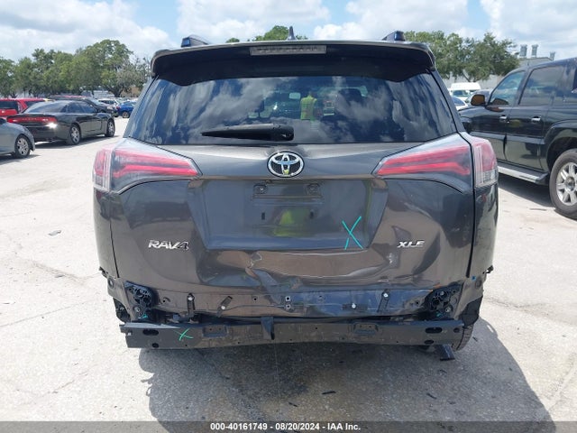 Toyota Rav4 Xle 2017 JTMWFREV4HJ714902 Image 17