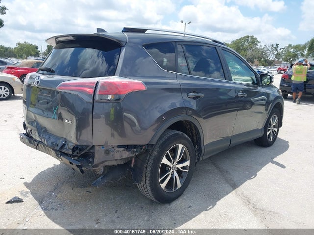 Toyota Rav4 Xle 2017 JTMWFREV4HJ714902 Image 4