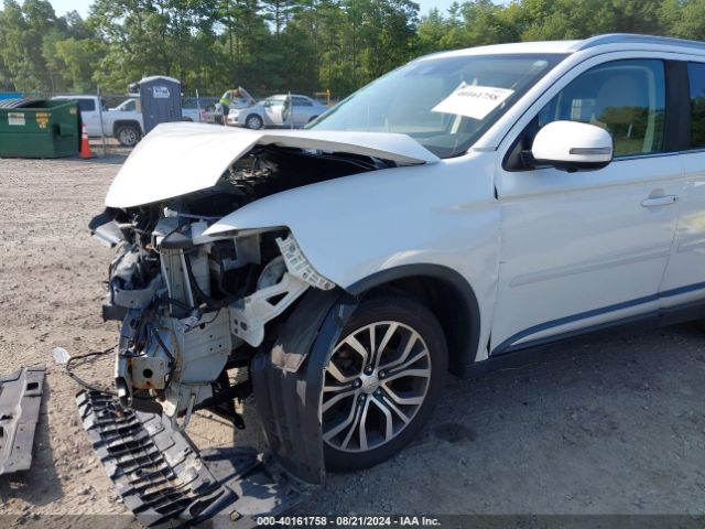 JA4AZ3A35HZ006768 Mitsubishi Outlander Sel