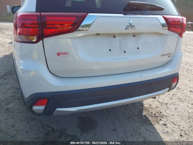 JA4AZ3A35HZ006768 Mitsubishi Outlander Sel