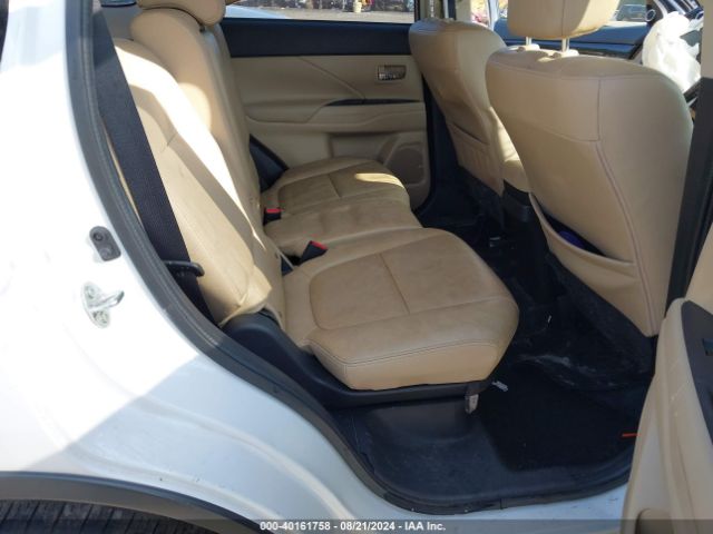JA4AZ3A35HZ006768 Mitsubishi Outlander Sel
