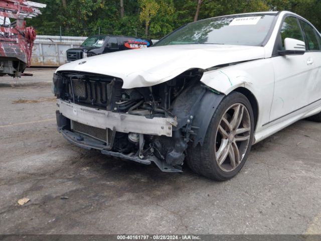 WDDGF8AB3EA943082 Mercedes-Benz C 300 Luxury 4matic/sport 4matic