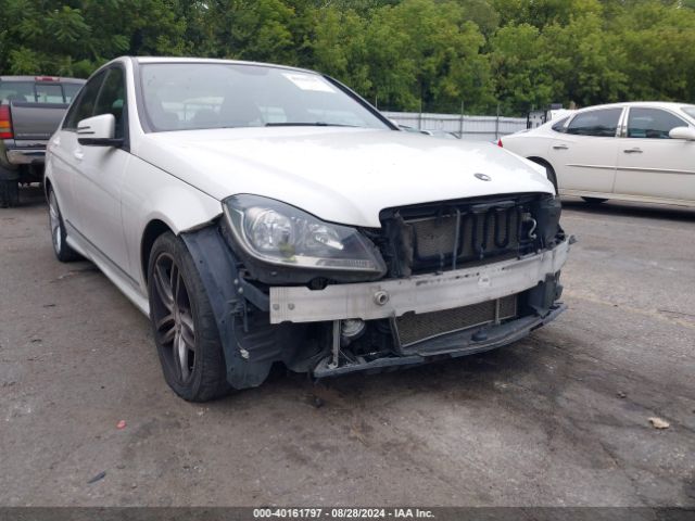 WDDGF8AB3EA943082 Mercedes-Benz C 300 Luxury 4matic/sport 4matic