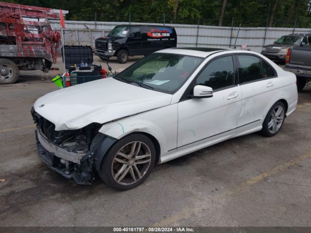 WDDGF8AB3EA943082 Mercedes-Benz C 300 Luxury 4matic/sport 4matic