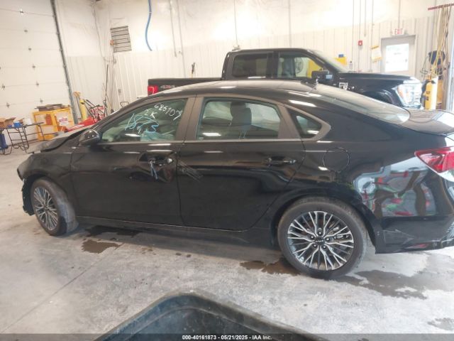 3KPF54AD7PE686107 KIA Forte Gt-line