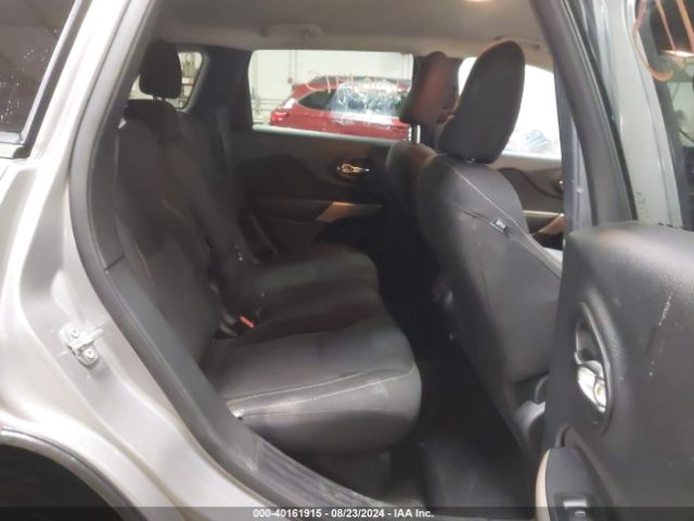 1C4PJMCS8HD216165 Jeep Cherokee Latitude 4x4