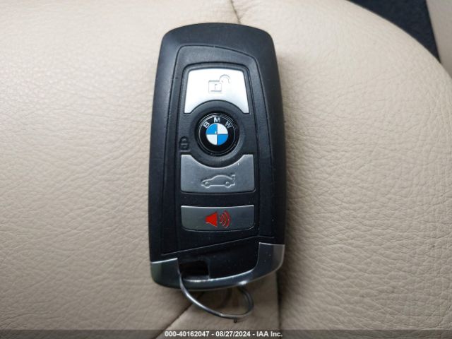 WBA8E1G58HNU12710 BMW 320i