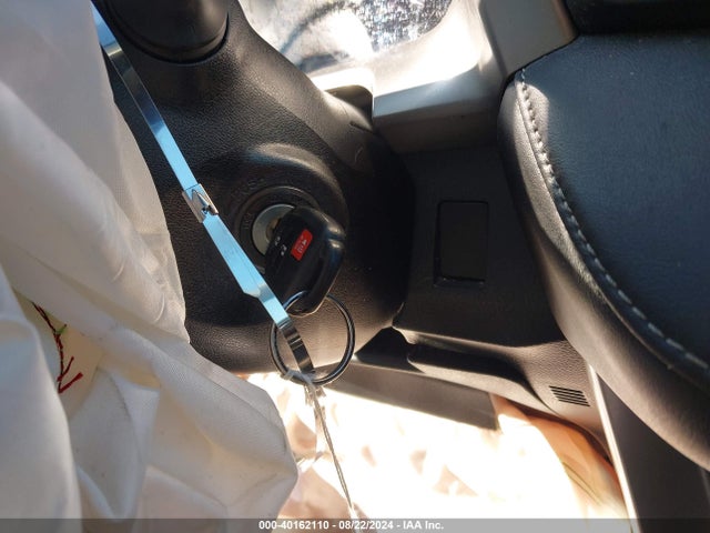 Toyota Rav4 Xle 2017 JTMRFREV0HD202520 Image 11