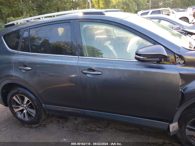 Toyota Rav4 Xle 2017 JTMRFREV0HD202520 Image 13
