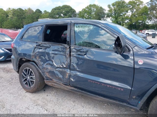 1C4RJFLT4JC121112 Jeep Grand Cherokee Trailhawk 4x4
