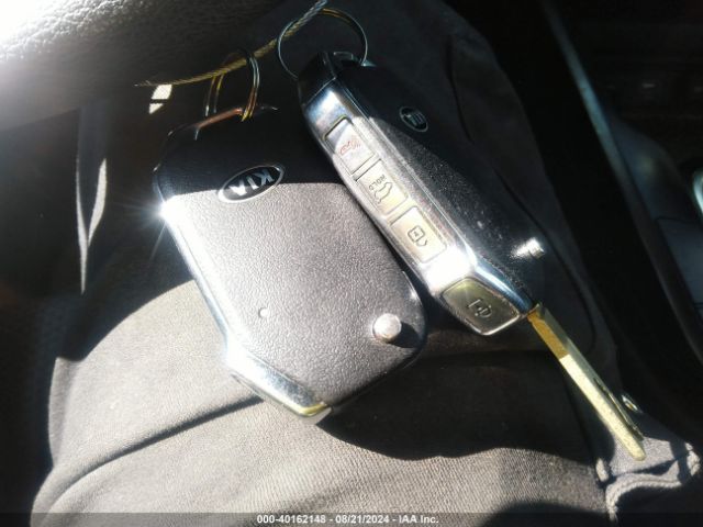 KNDJ23AU8L7728078 KIA SOUL LX