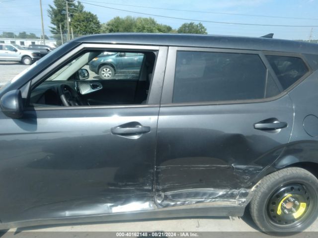 KNDJ23AU8L7728078 KIA SOUL LX