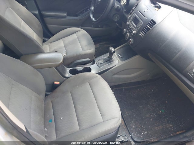 KIA FORTE LX 2015 KNAFK4A61F5404142 Image 5