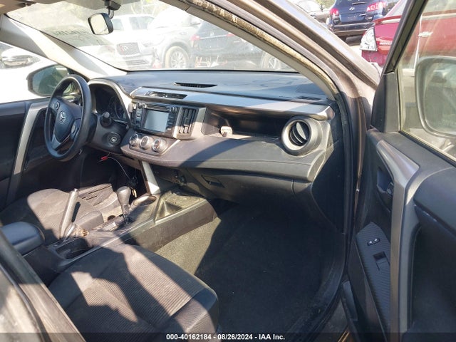 Toyota RAV4 LE 2015 JTMBFREV6FD140135 Image 5