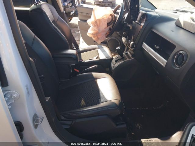 1C4NJDEB8ED898156 Jeep Compass Latitude
