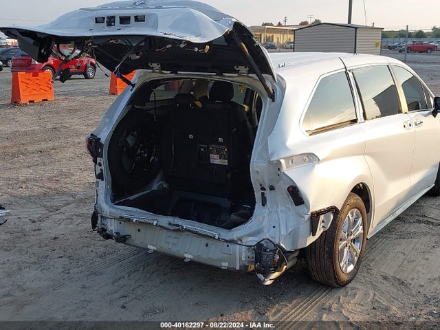 Toyota Sienna Platinum 2024 5TDESKFC8RS108521 Image 6