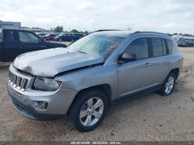 Jeep Compass Sport 2016 1C4NJCBA3GD574265 Image 2
