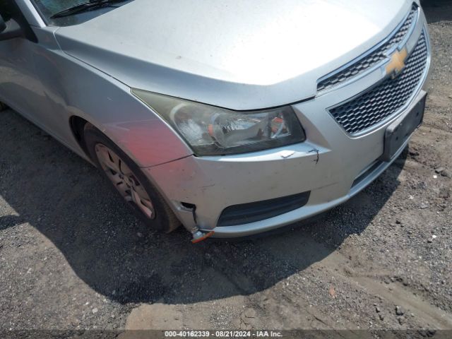 1G1PA5SG6E7486131 Chevrolet Cruze Ls Auto