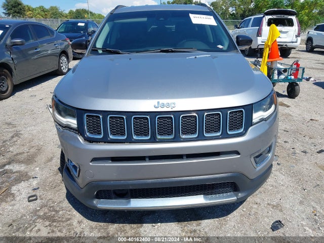 3C4NJCCB3JT358439 Jeep Compass Limited Fwd