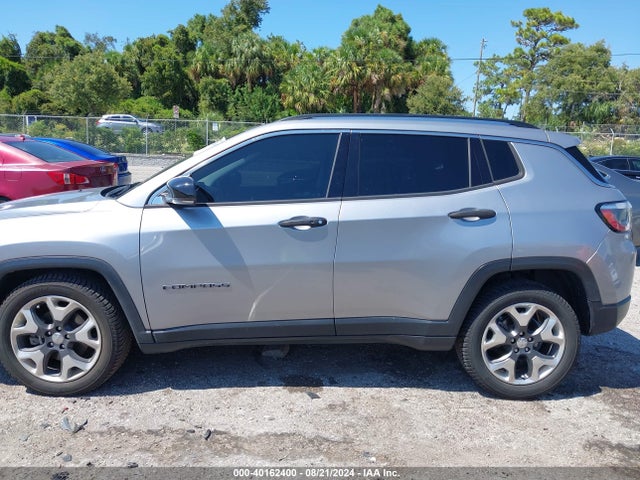 3C4NJCCB3JT358439 Jeep Compass Limited Fwd