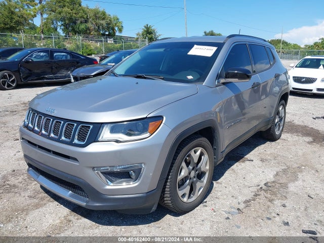 3C4NJCCB3JT358439 Jeep Compass Limited Fwd