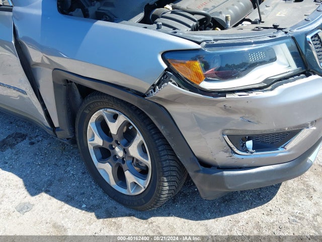 3C4NJCCB3JT358439 Jeep Compass Limited Fwd
