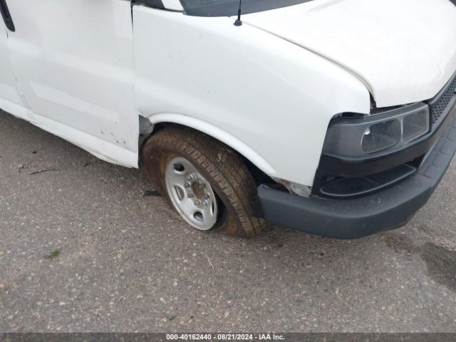 1GCWGAF72N1142965 Chevrolet Express Cargo Rwd 2500 Regular Wheelbase Wt