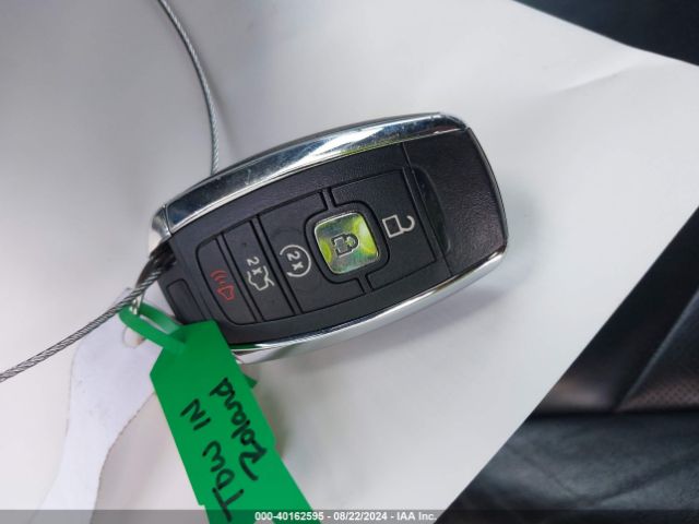 5LMCJ2C94HUL44721 Lincoln MKC SELECT