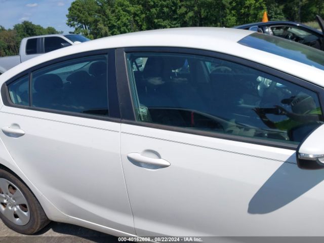 KNAFX4A67G5521792 KIA FORTE LX