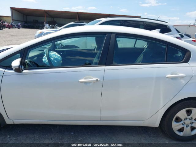 KNAFX4A67G5521792 KIA FORTE LX