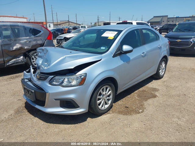 Chevrolet Sonic Lt Auto 2017 1G1JD5SH3H4117383 Image 2