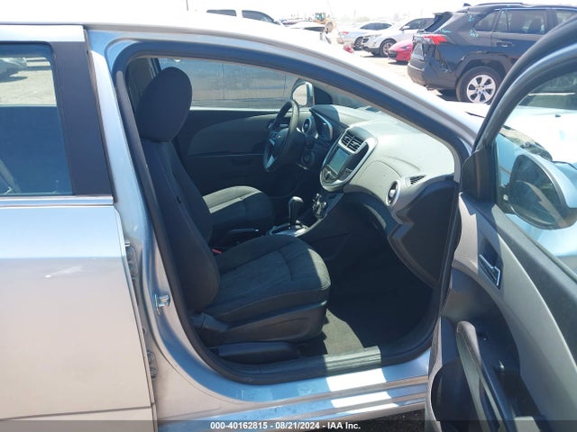 Chevrolet Sonic Lt Auto 2017 1G1JD5SH3H4117383 Image 5