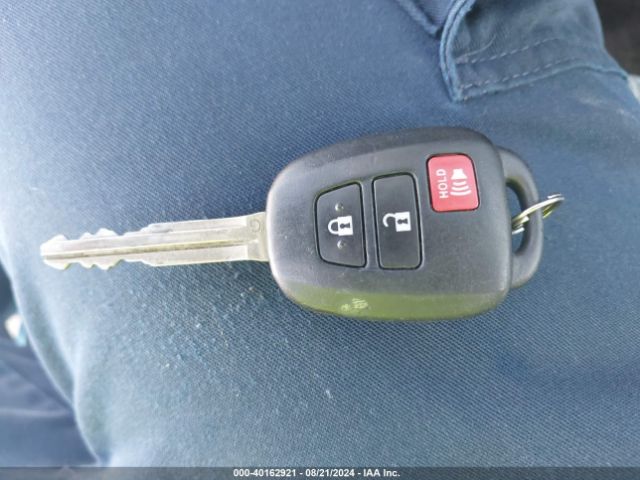 JTDKDTB30E1064708 Toyota Prius C Two