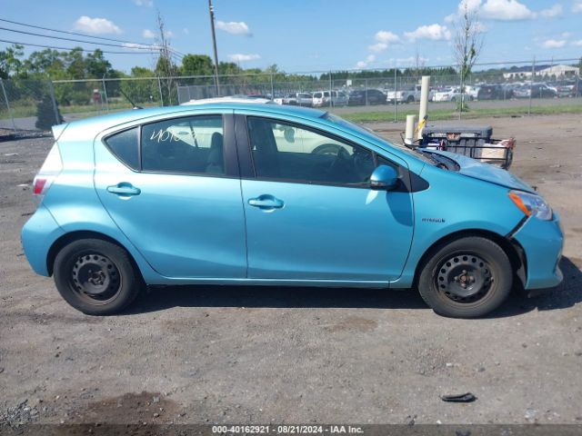 JTDKDTB30E1064708 Toyota Prius C Two
