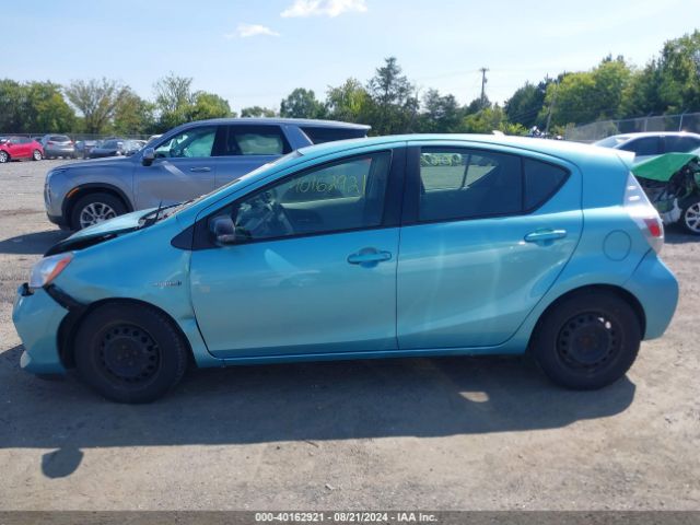 JTDKDTB30E1064708 Toyota Prius C Two