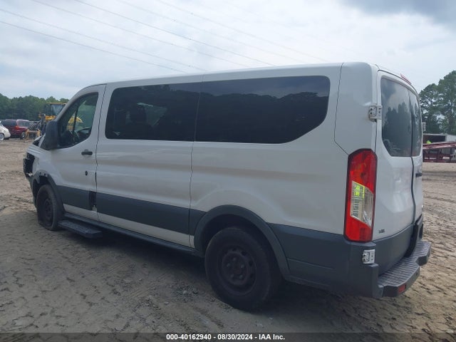 1FMZK1ZM6FKB31861 Ford Transit-150 Xlt
