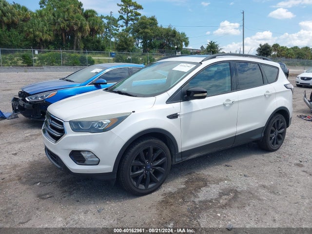 Ford Escape Titanium 2017 1FMCU9J94HUD59922 Image 2